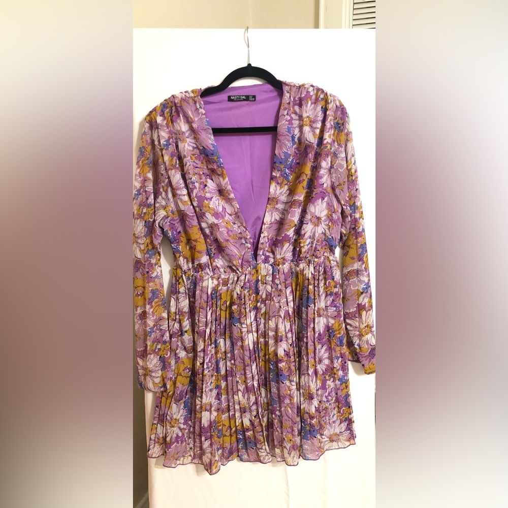 Nasty Gal Size 8 Mini Floral Dress